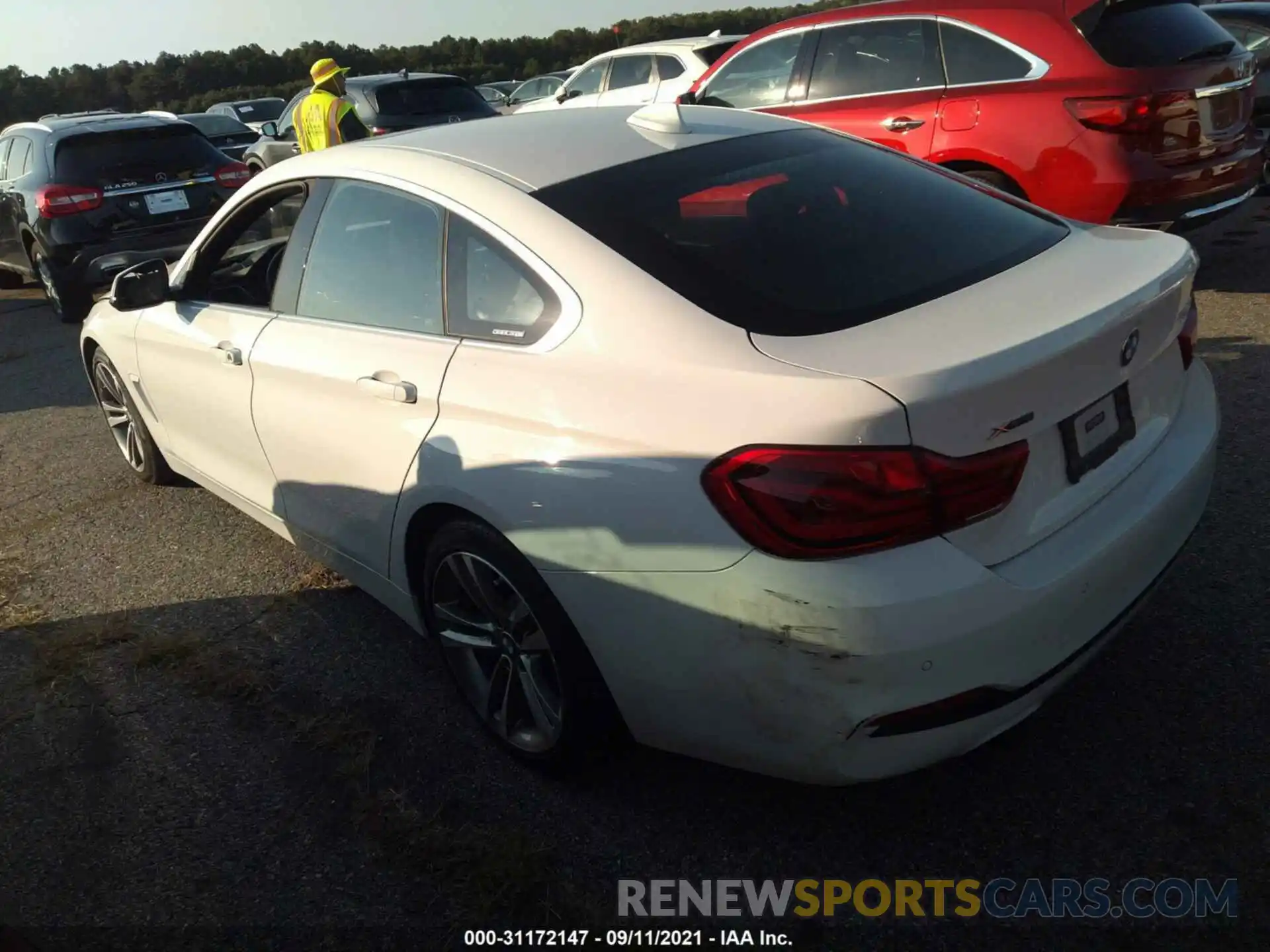 3 Photograph of a damaged car WBA4J3C54KBL08266 BMW 4 SERIES 2019