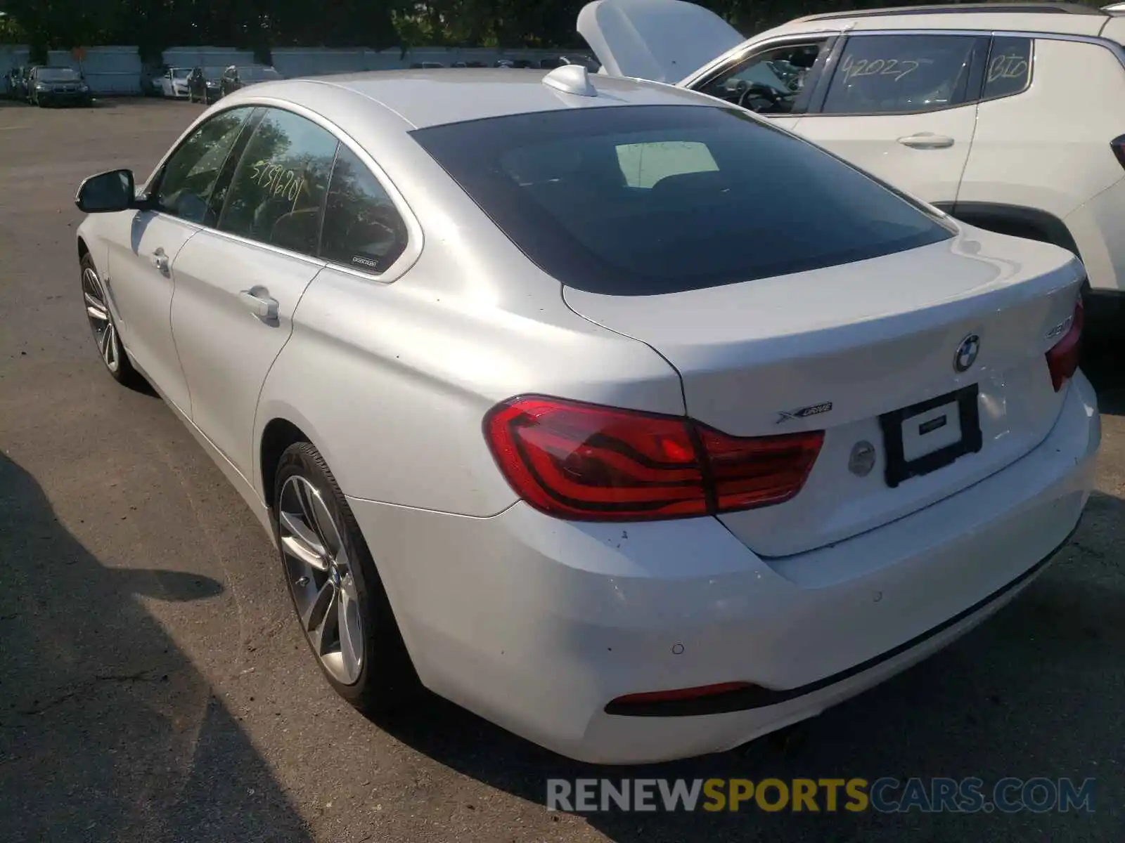 3 Photograph of a damaged car WBA4J3C55KBL05246 BMW 4 SERIES 2019