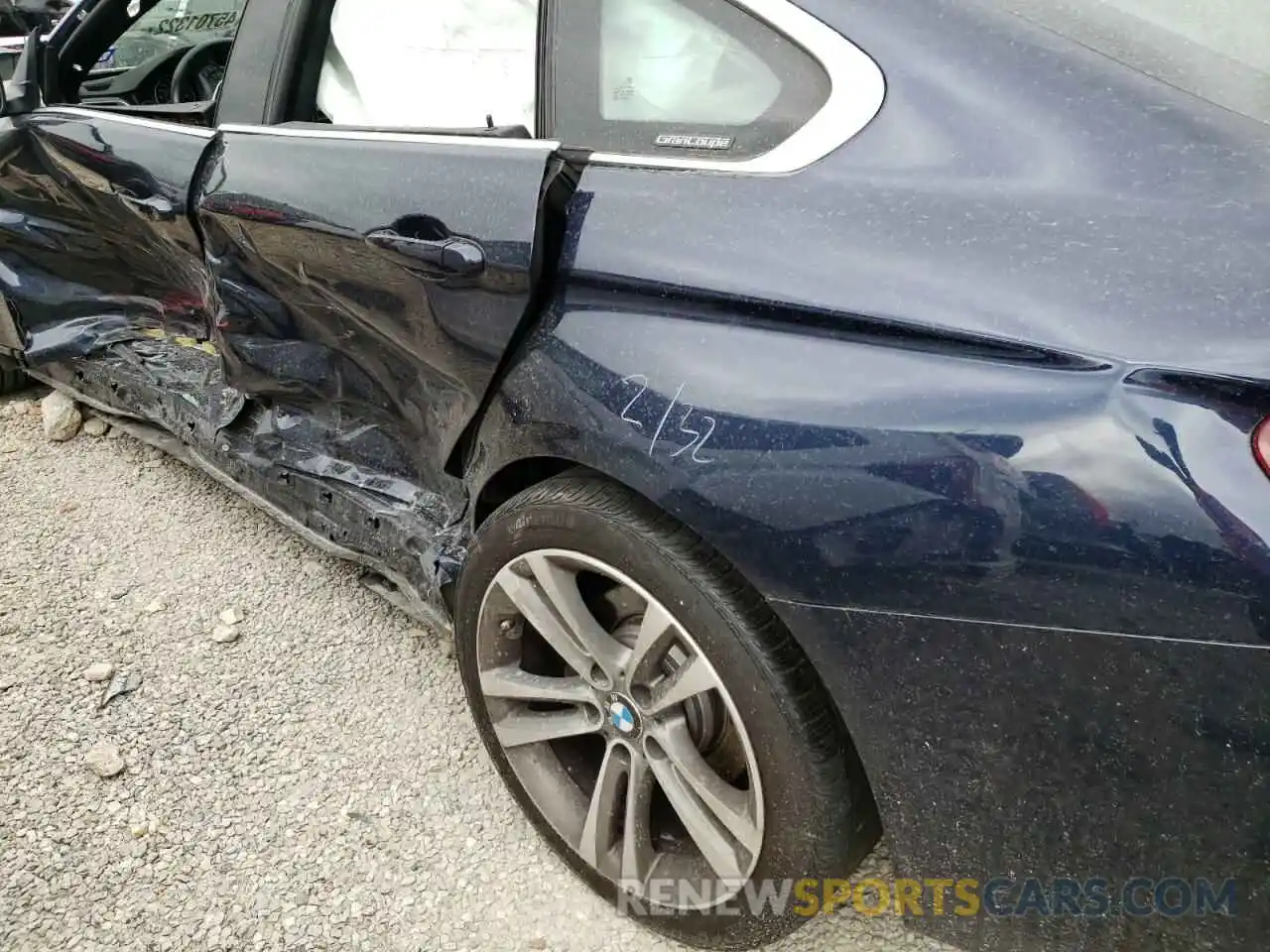 9 Photograph of a damaged car WBA4J3C56KBL09502 BMW 4 SERIES 2019