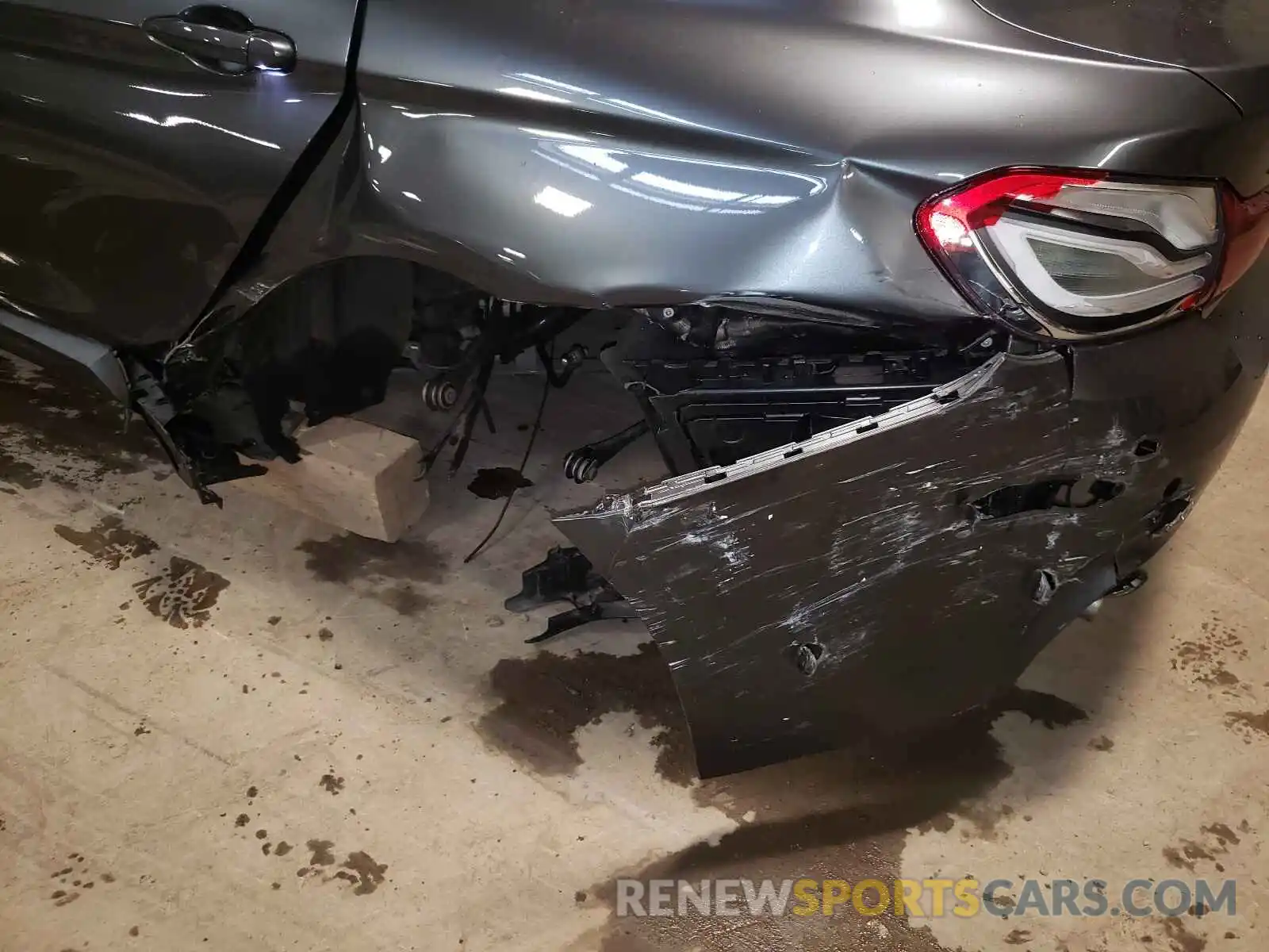 9 Photograph of a damaged car WBA4J3C58KBL07525 BMW 4 SERIES 2019