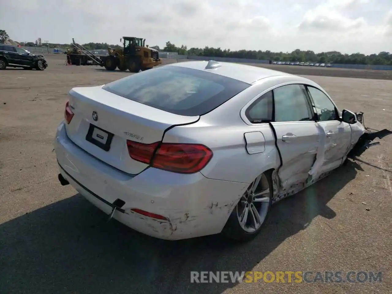 4 Photograph of a damaged car WBA4J3C59KBL08389 BMW 4 SERIES 2019