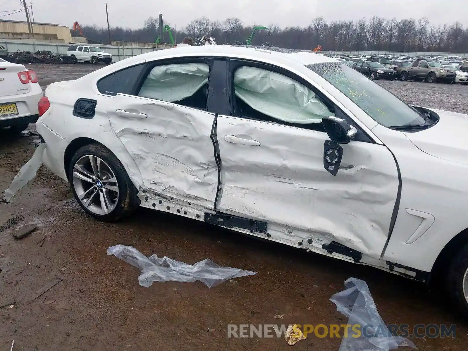 9 Photograph of a damaged car WBA4J3C5XKBL07817 BMW 4 SERIES 2019