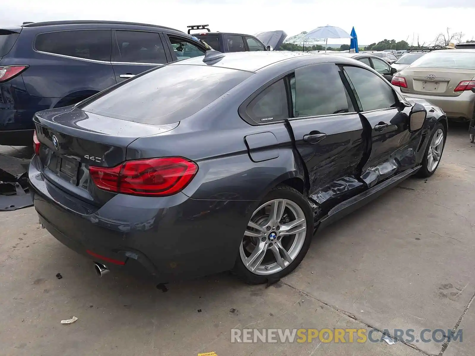 4 Photograph of a damaged car WBA4J5C50KBM66065 BMW 4 SERIES 2019