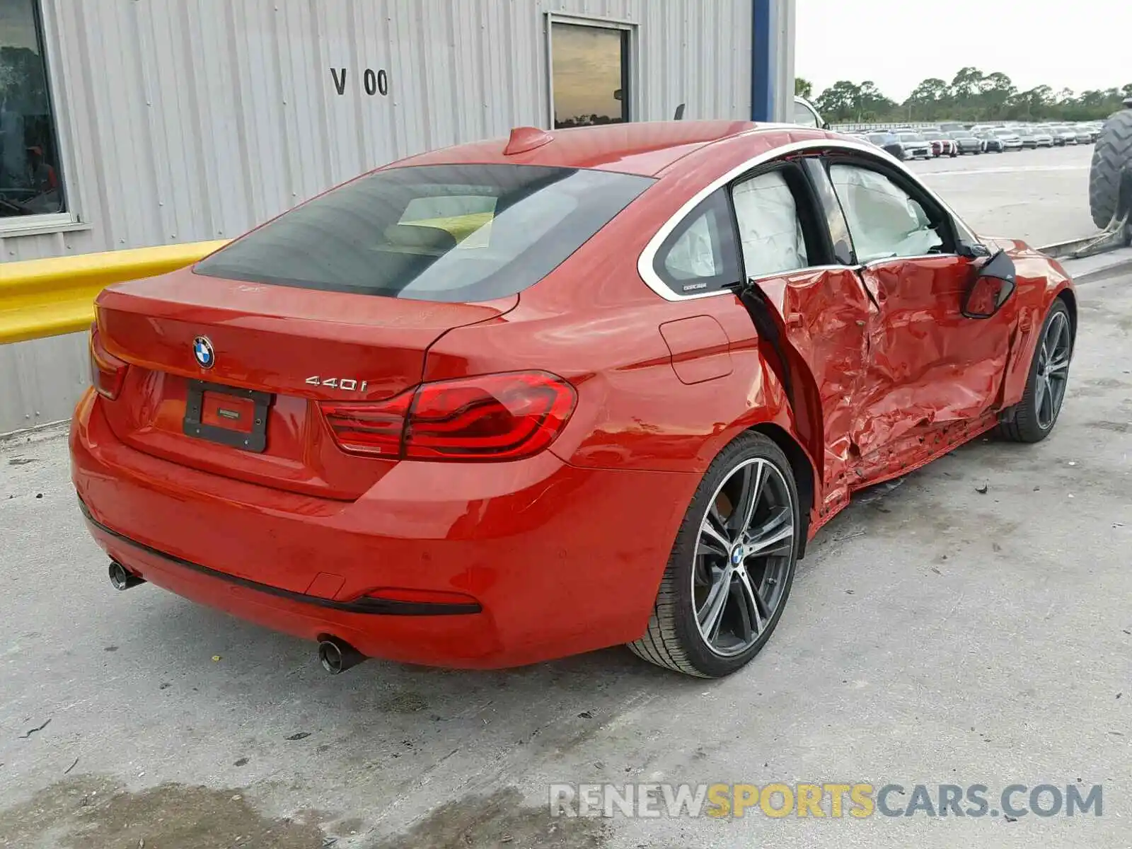 4 Photograph of a damaged car WBA4J5C54KBM65114 BMW 4 SERIES 2019