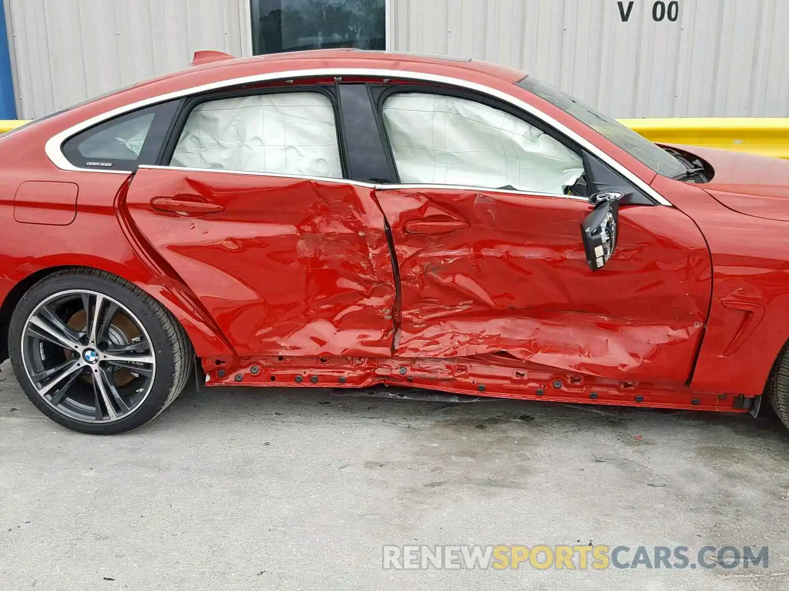 9 Photograph of a damaged car WBA4J5C54KBM65114 BMW 4 SERIES 2019