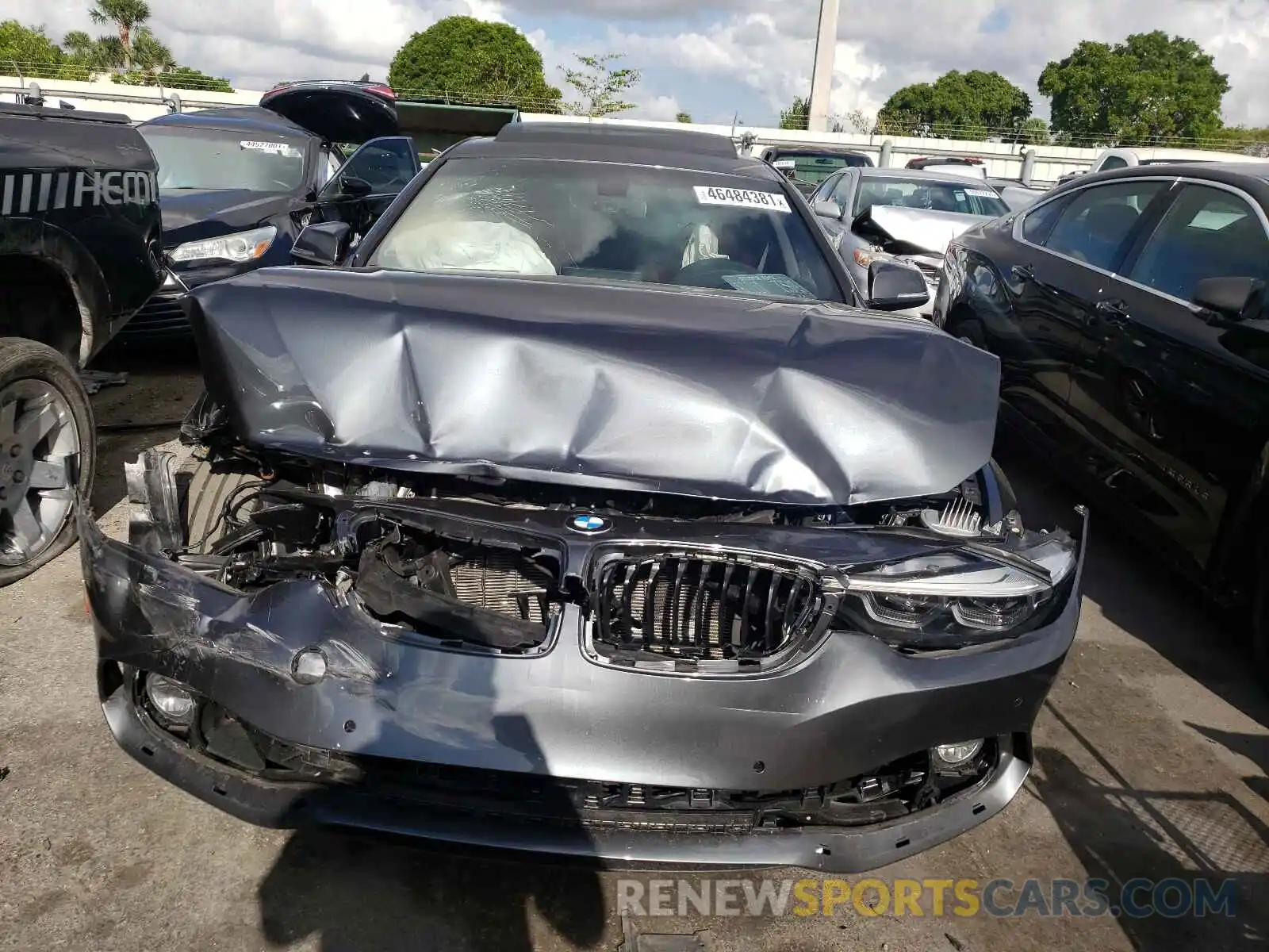 9 Photograph of a damaged car WBA4J5C54KBM66411 BMW 4 SERIES 2019