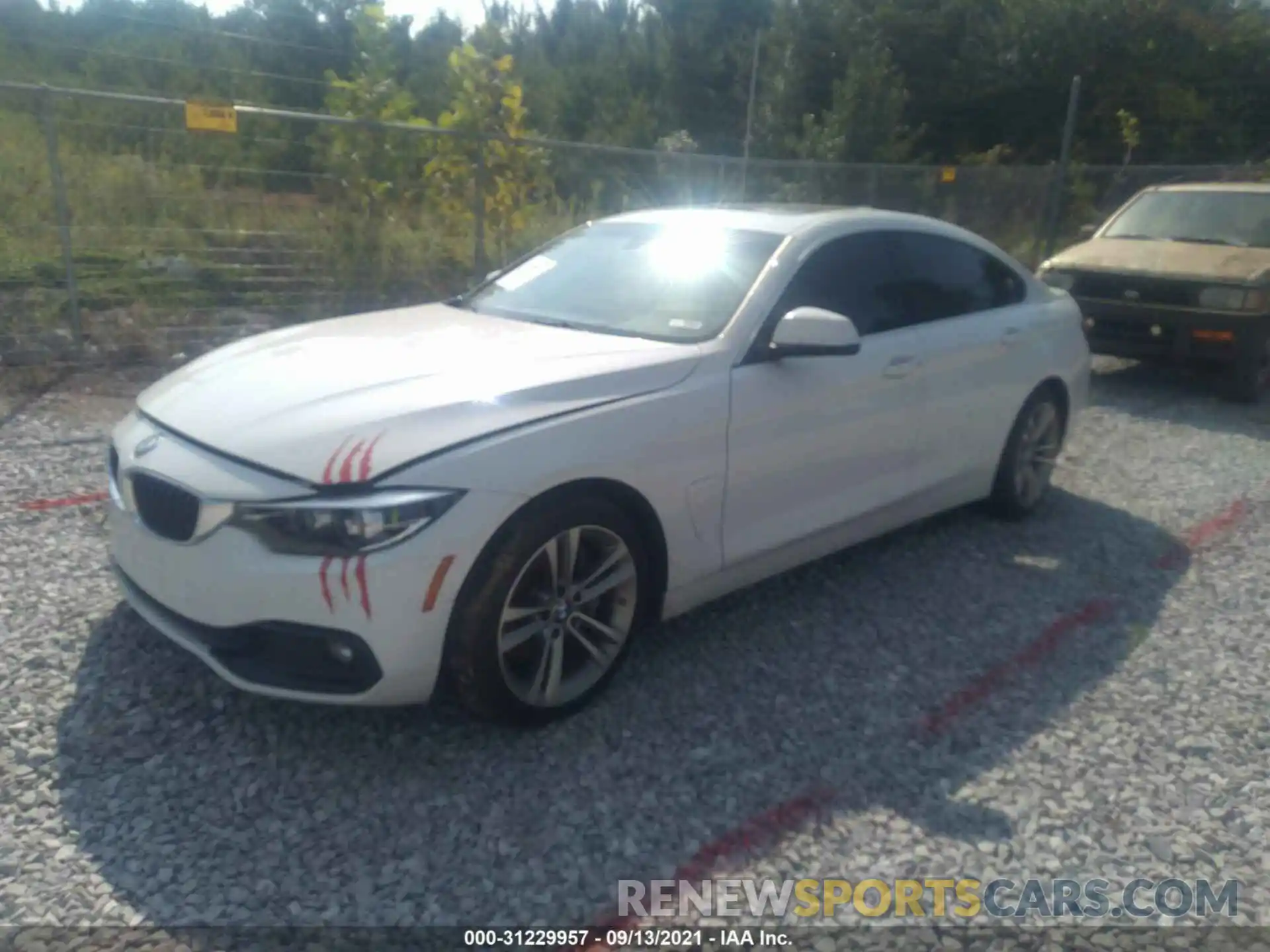 2 Photograph of a damaged car WBA4J5C55KBM65848 BMW 4 SERIES 2019