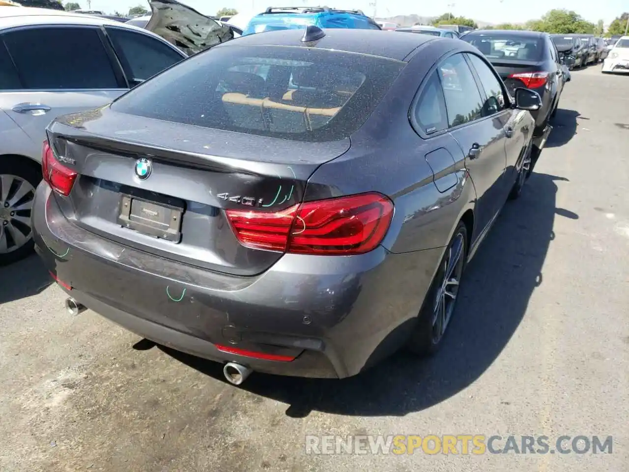 4 Photograph of a damaged car WBA4J7C51KBM75448 BMW 4 SERIES 2019