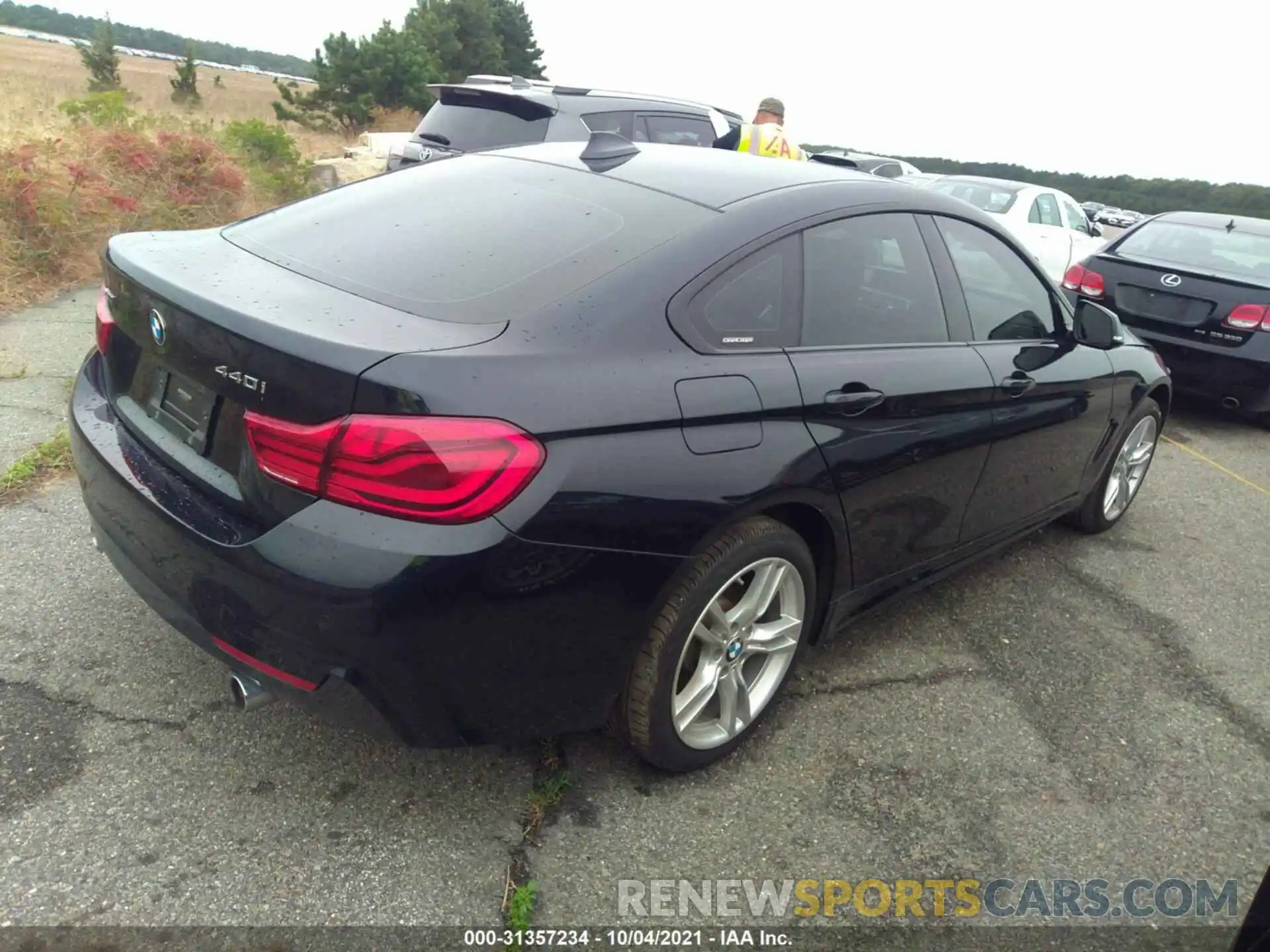 4 Photograph of a damaged car WBA4J7C51KBM75532 BMW 4 SERIES 2019