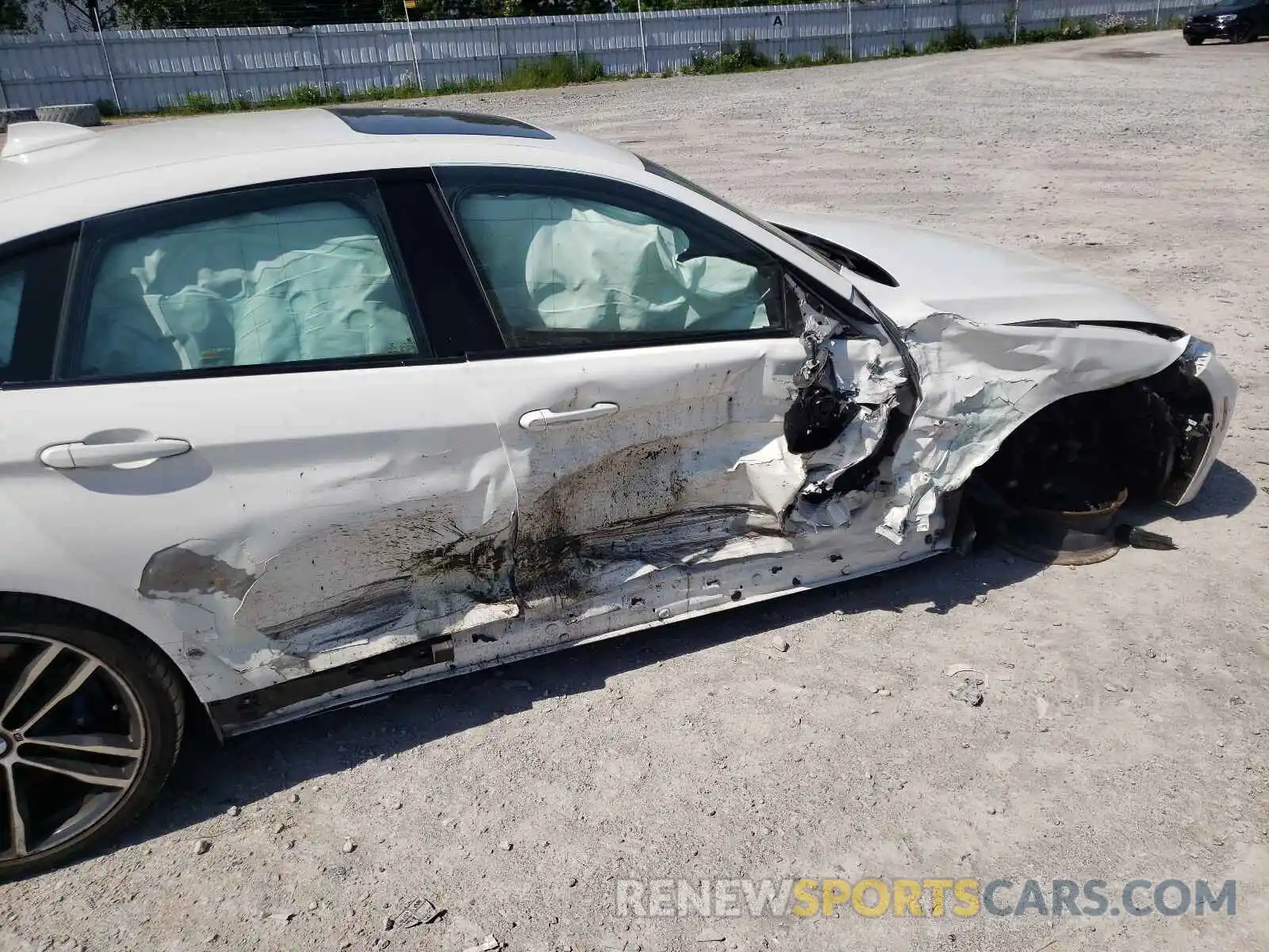 9 Photograph of a damaged car WBA4J7C51KBM76101 BMW 4 SERIES 2019