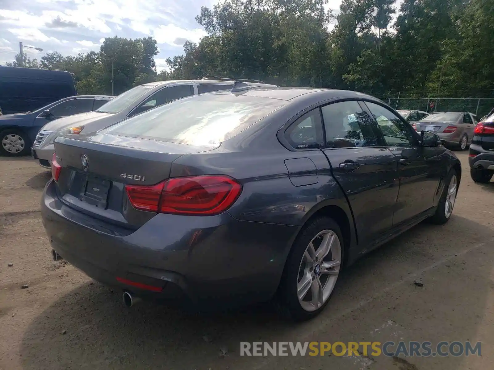 4 Photograph of a damaged car WBA4J7C52KBM76432 BMW 4 SERIES 2019