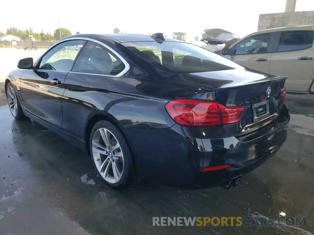 3 Photograph of a damaged car WBA4W3C51KAG91321 BMW 4 SERIES 2019