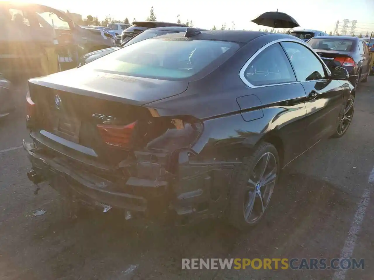 4 Photograph of a damaged car WBA4W3C52KAF91972 BMW 4 SERIES 2019