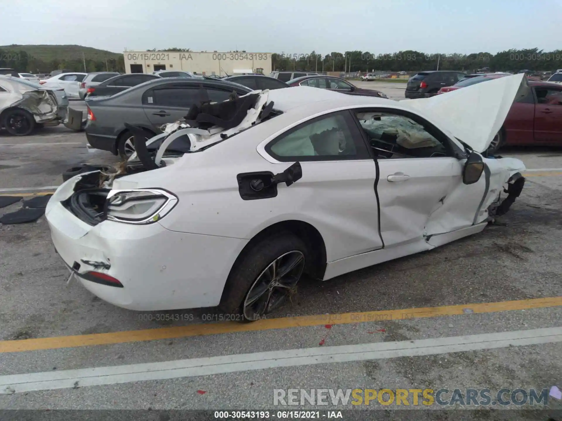 4 Photograph of a damaged car WBA4W3C53KAF92189 BMW 4 SERIES 2019