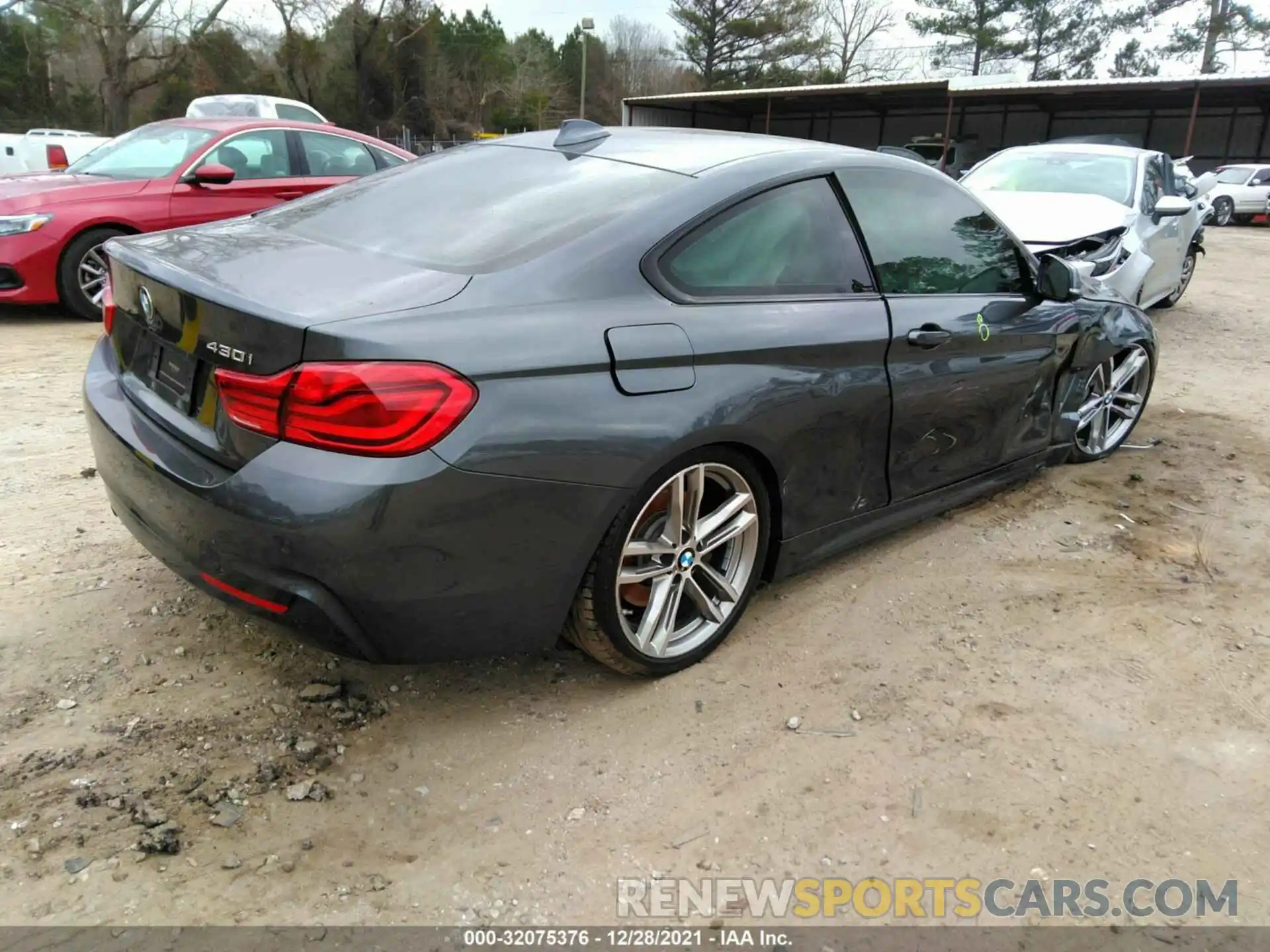 4 Photograph of a damaged car WBA4W3C53KAF92225 BMW 4 SERIES 2019