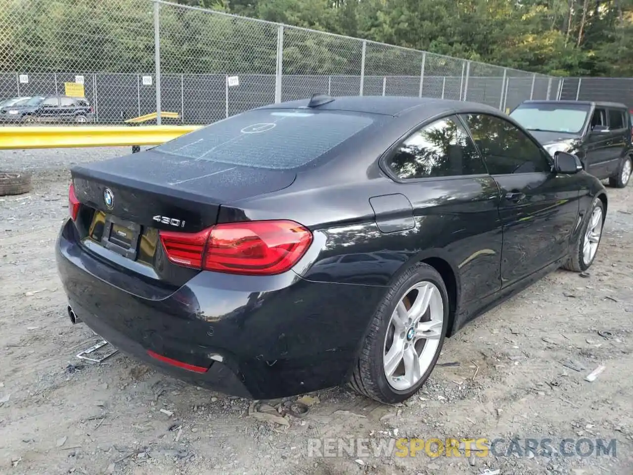 4 Photograph of a damaged car WBA4W3C53KAG91403 BMW 4 SERIES 2019