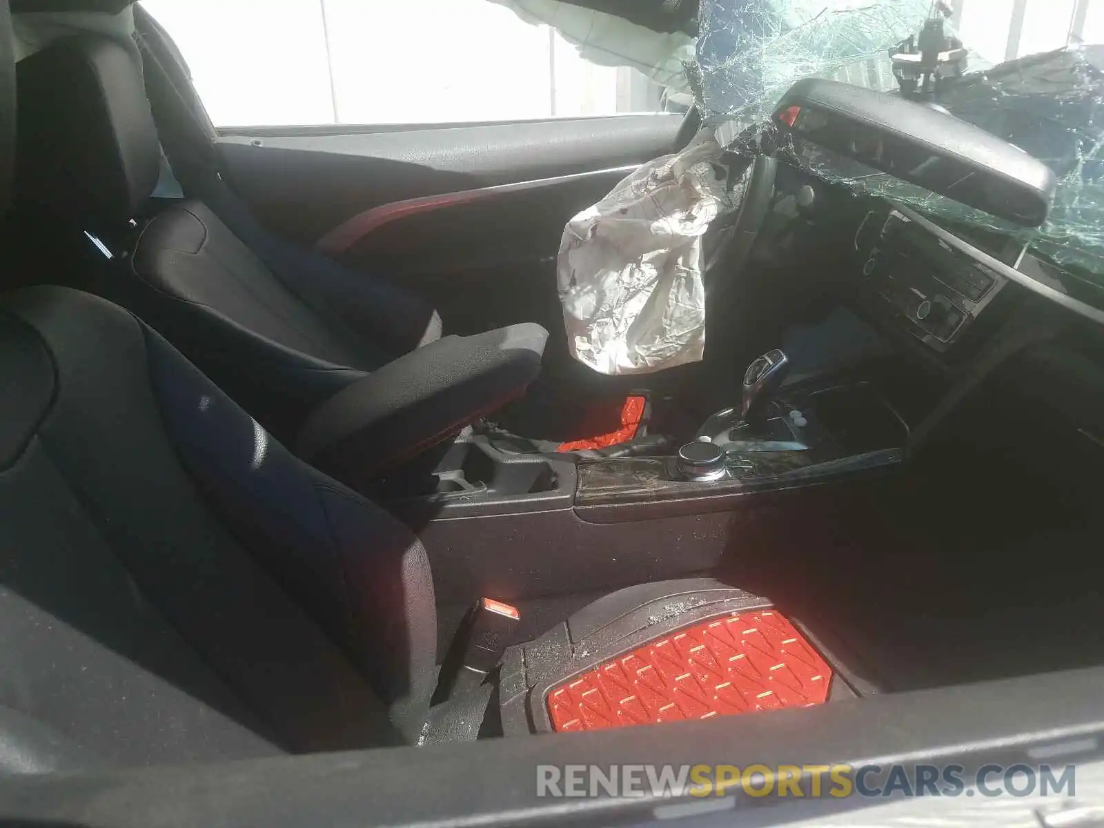 5 Photograph of a damaged car WBA4W3C55KAF93103 BMW 4 SERIES 2019