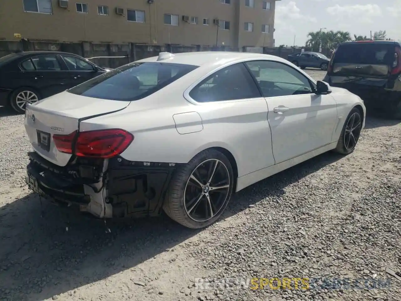 4 Photograph of a damaged car WBA4W3C57KAF91885 BMW 4 SERIES 2019