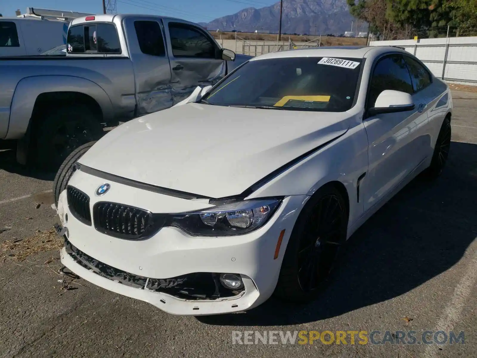 2 Фотография поврежденного автомобиля WBA4W3C57KAF92292 BMW 4 SERIES 2019