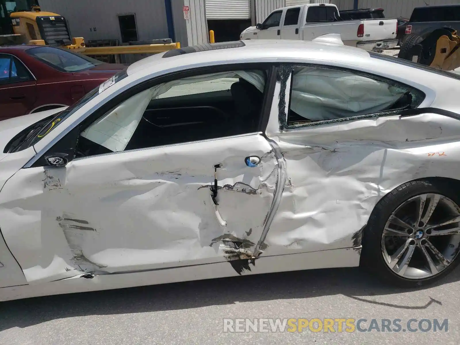 9 Photograph of a damaged car WBA4W3C57KAF92728 BMW 4 SERIES 2019