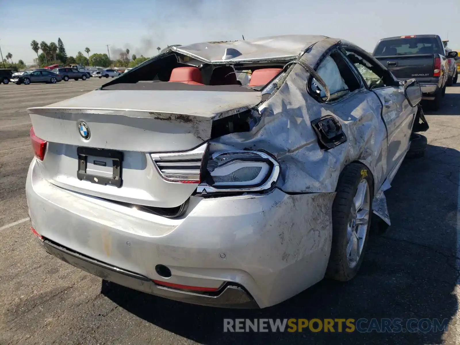 4 Photograph of a damaged car WBA4W3C58KAF92060 BMW 4 SERIES 2019