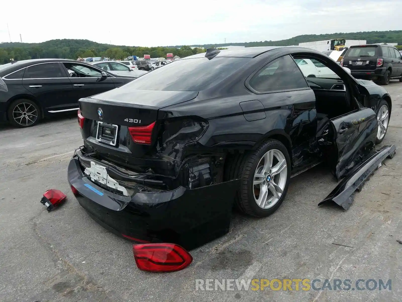 4 Photograph of a damaged car WBA4W3C59KAF91869 BMW 4 SERIES 2019