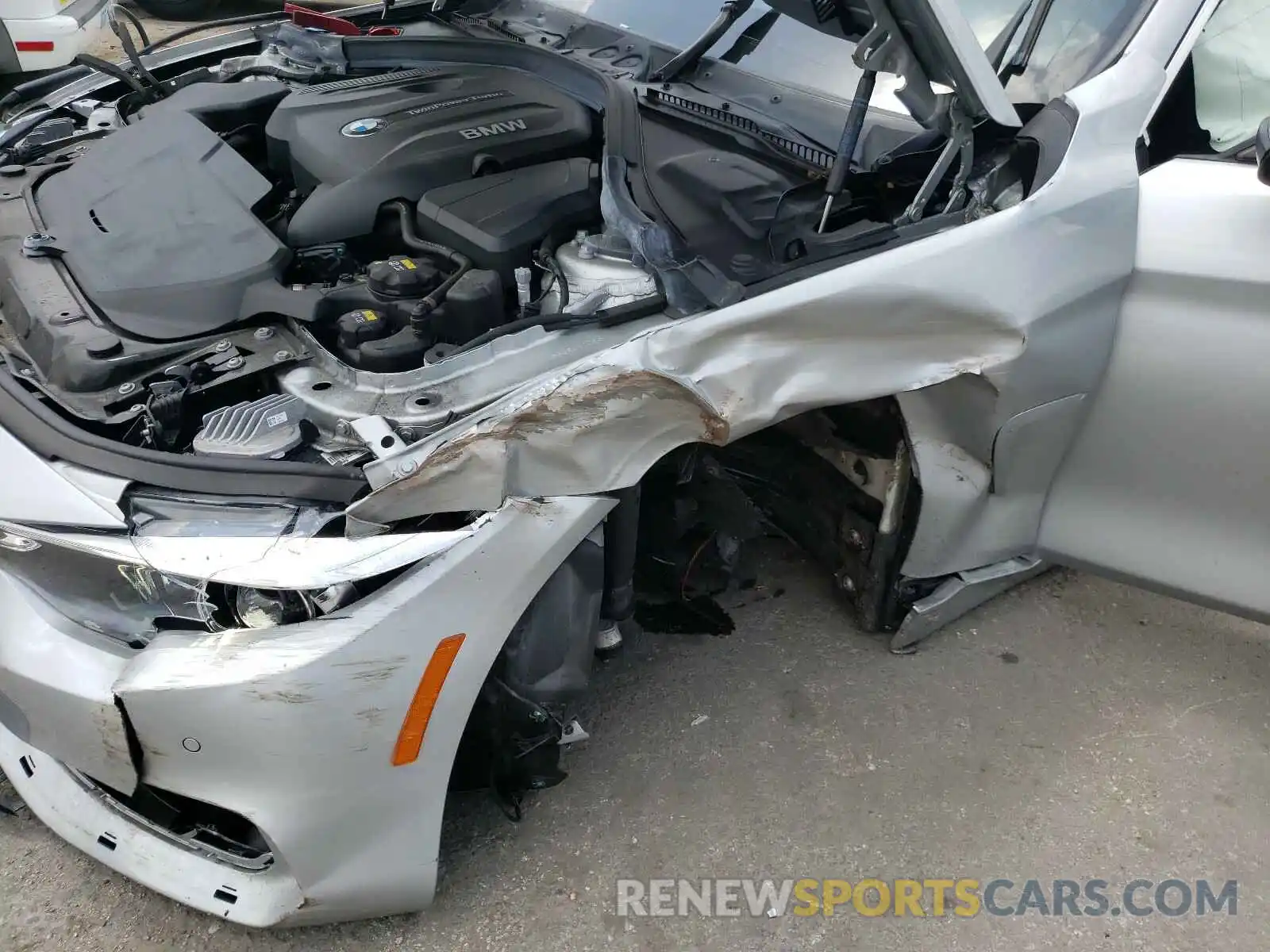 9 Photograph of a damaged car WBA4W3C5XKAF93257 BMW 4 SERIES 2019