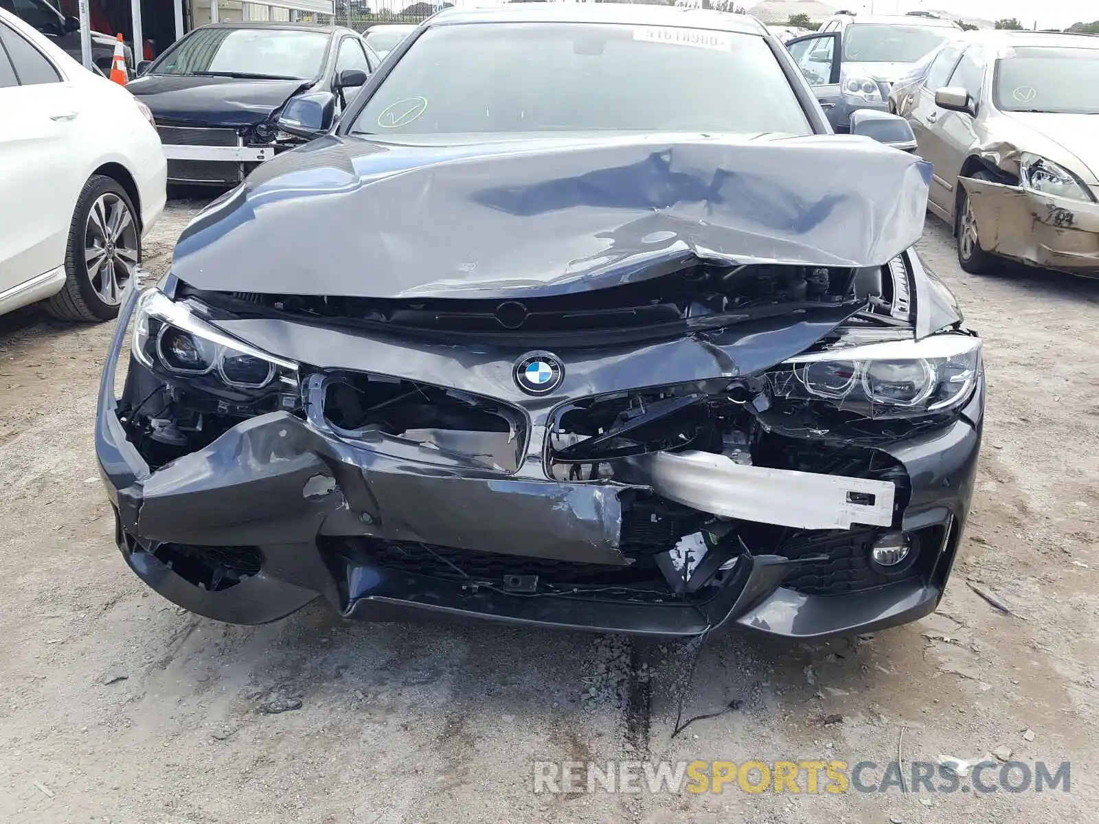 9 Photograph of a damaged car WBA4W7C50KAG52467 BMW 4 SERIES 2019