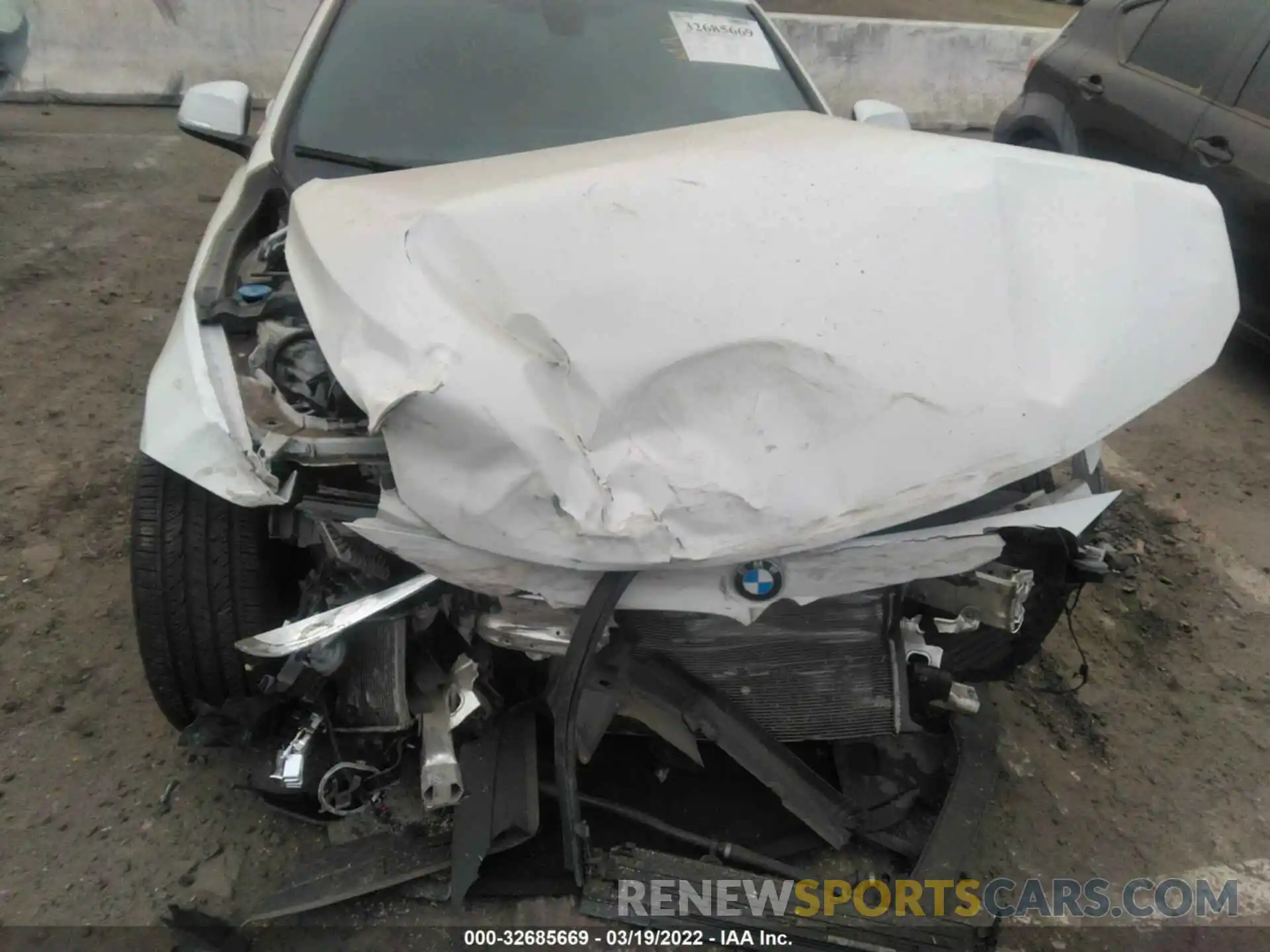 6 Photograph of a damaged car WBA4W7C55KAG52304 BMW 4 SERIES 2019