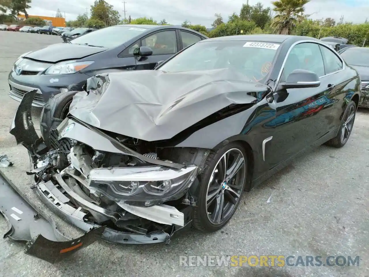 2 Photograph of a damaged car WBA4W7C57KAG52160 BMW 4 SERIES 2019