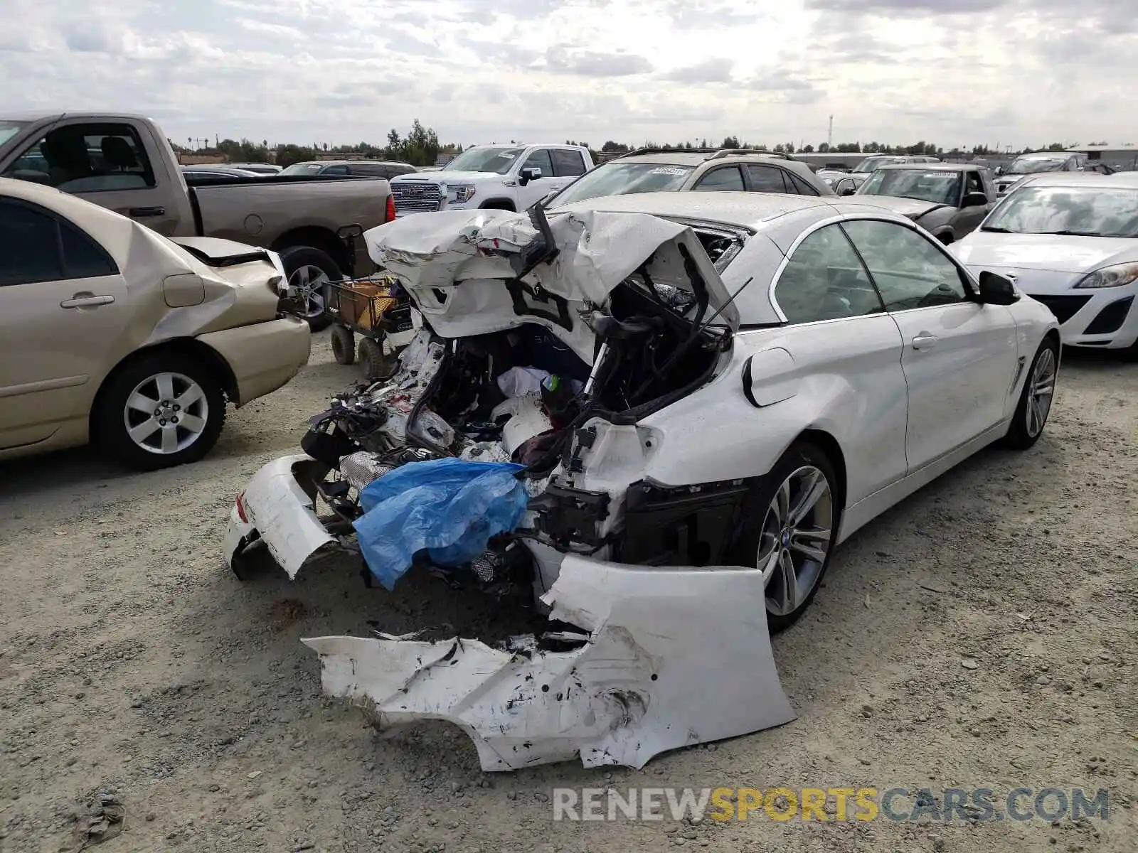 4 Photograph of a damaged car WBA4Z1C50KEE44943 BMW 4 SERIES 2019