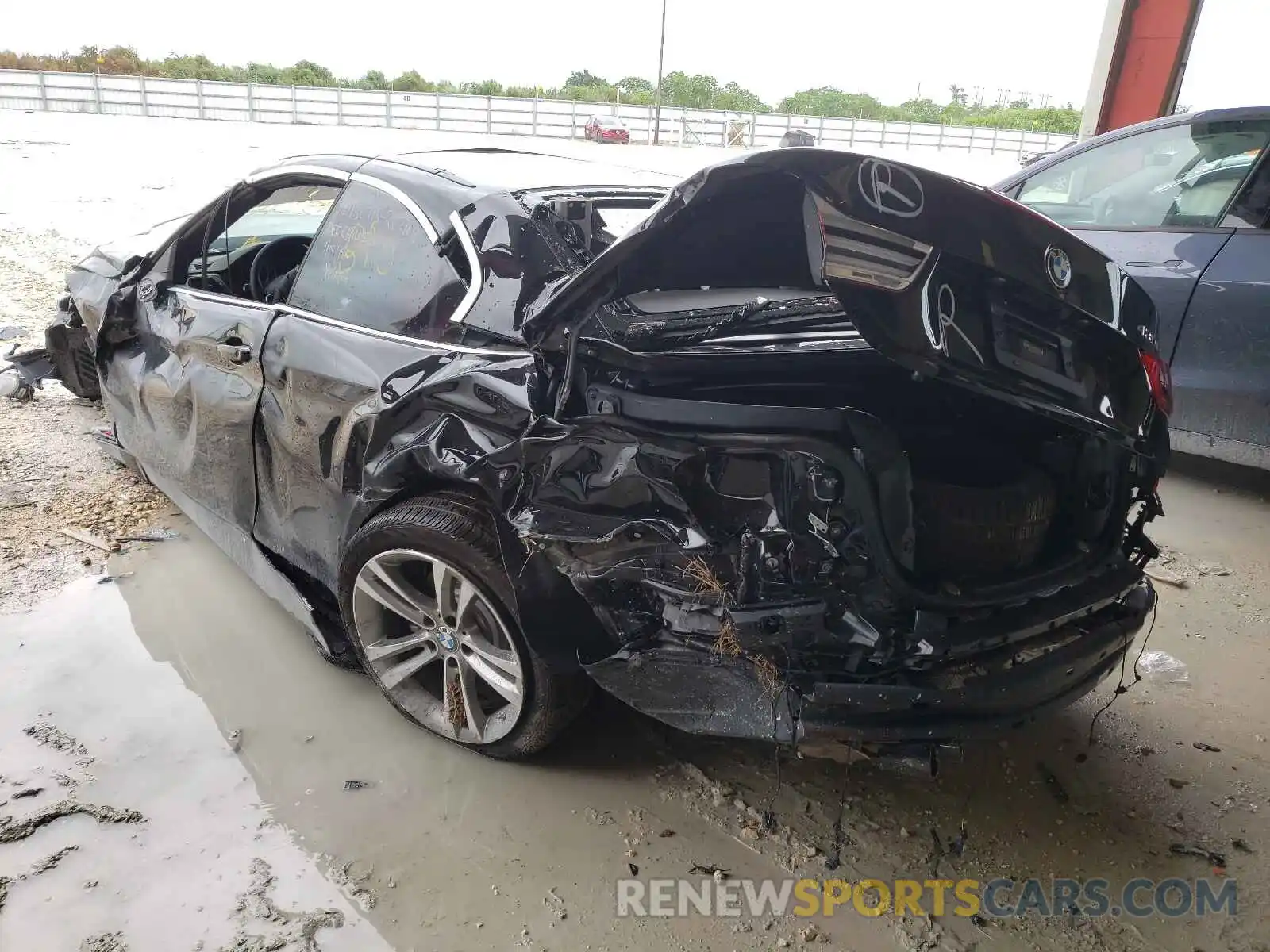 3 Photograph of a damaged car WBA4Z1C57KEE44728 BMW 4 SERIES 2019