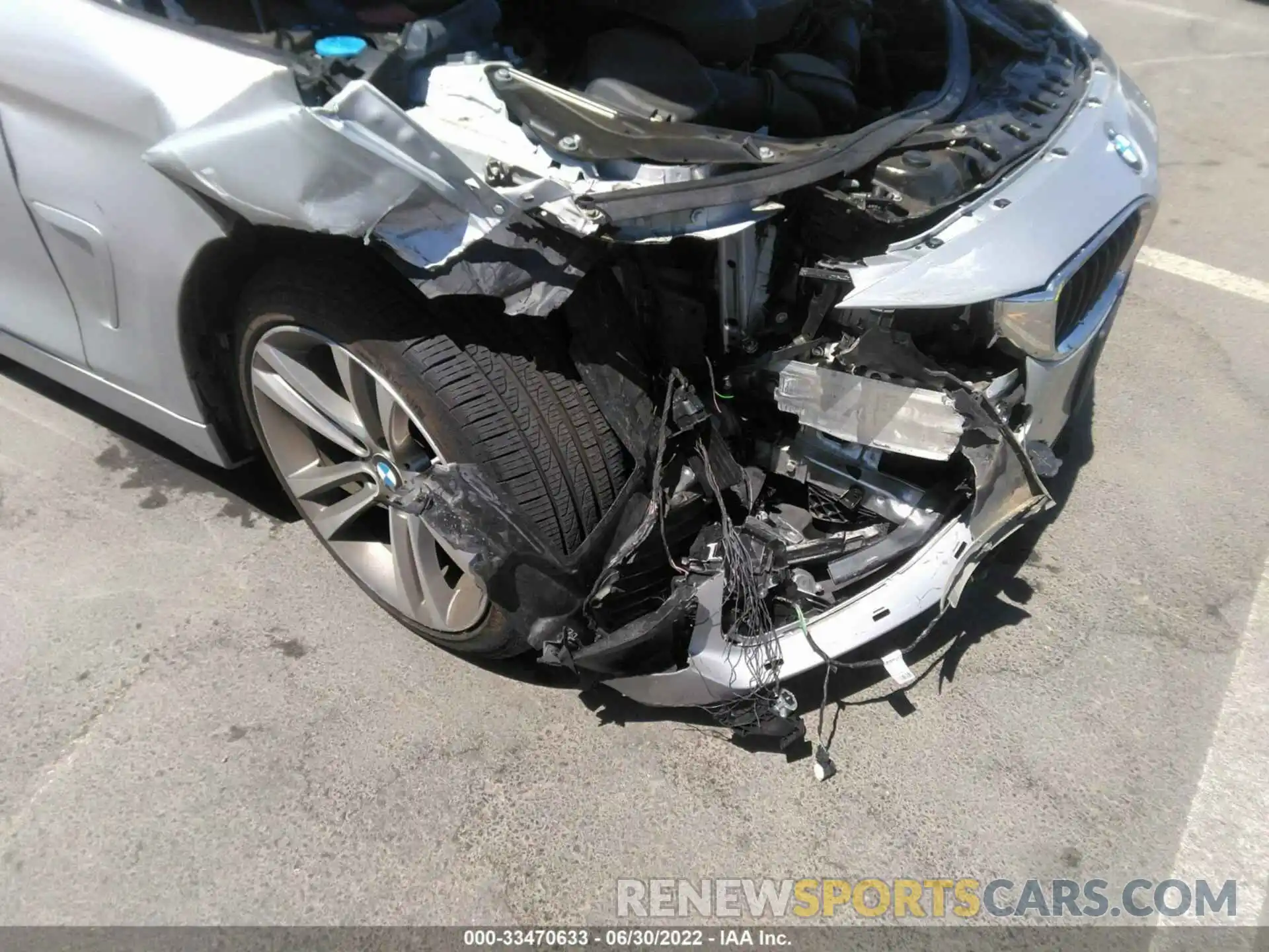 6 Photograph of a damaged car WBA4Z1C5XKEE48725 BMW 4 SERIES 2019