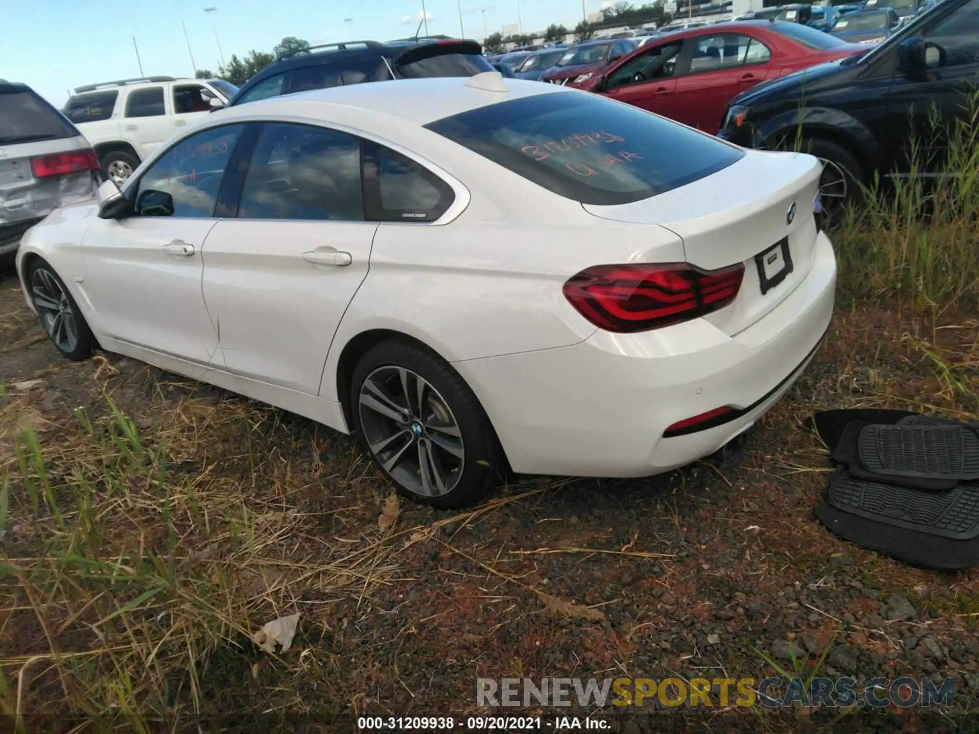 3 Photograph of a damaged car WBA4J1C00LCD73977 BMW 4 SERIES 2020