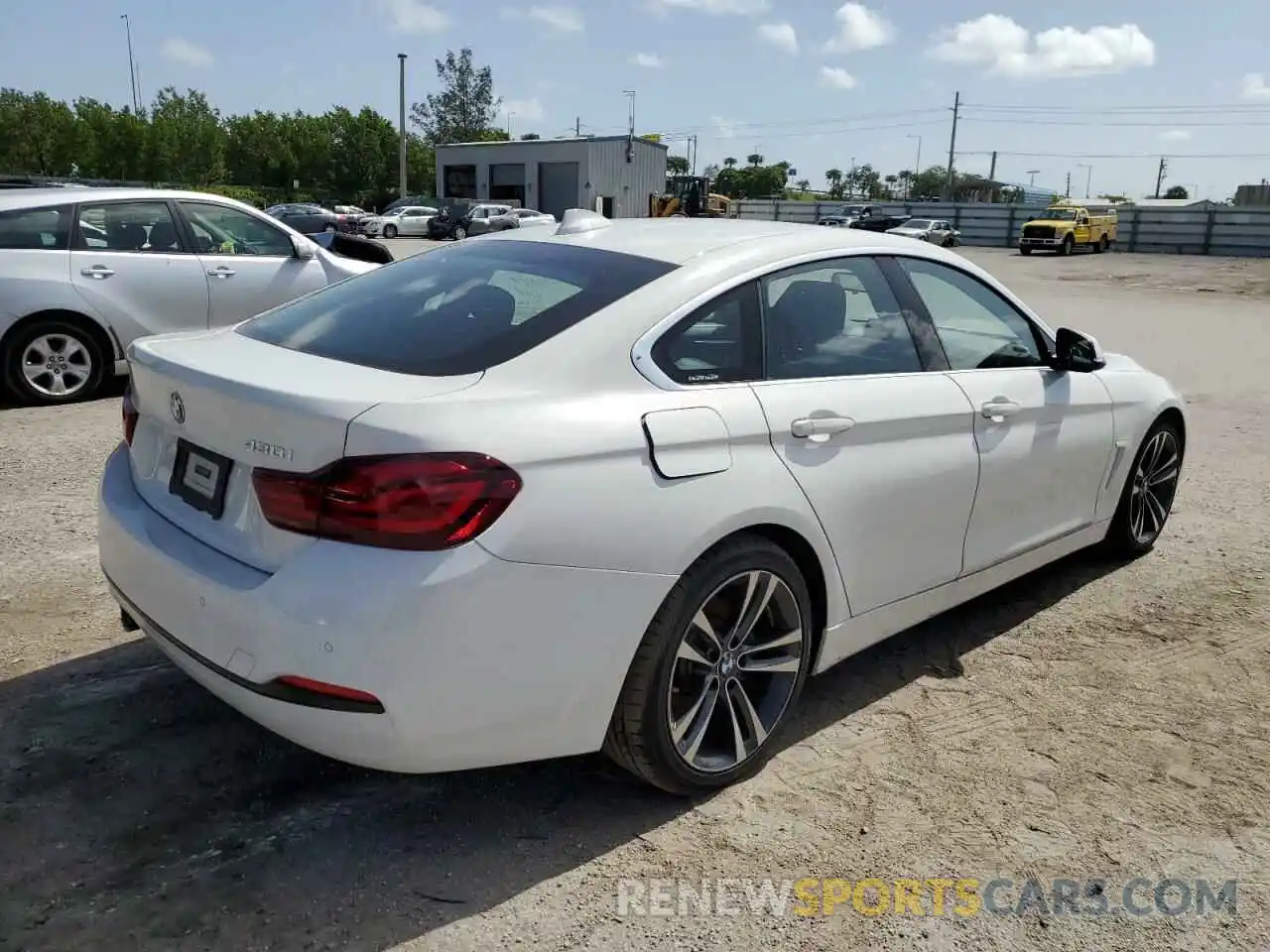 4 Photograph of a damaged car WBA4J1C00LCE34440 BMW 4 SERIES 2020