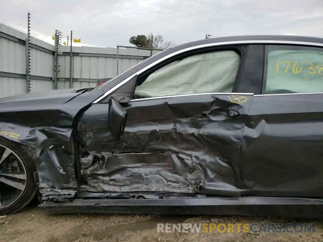 9 Photograph of a damaged car WBA4J1C01LBU68325 BMW 4 SERIES 2020