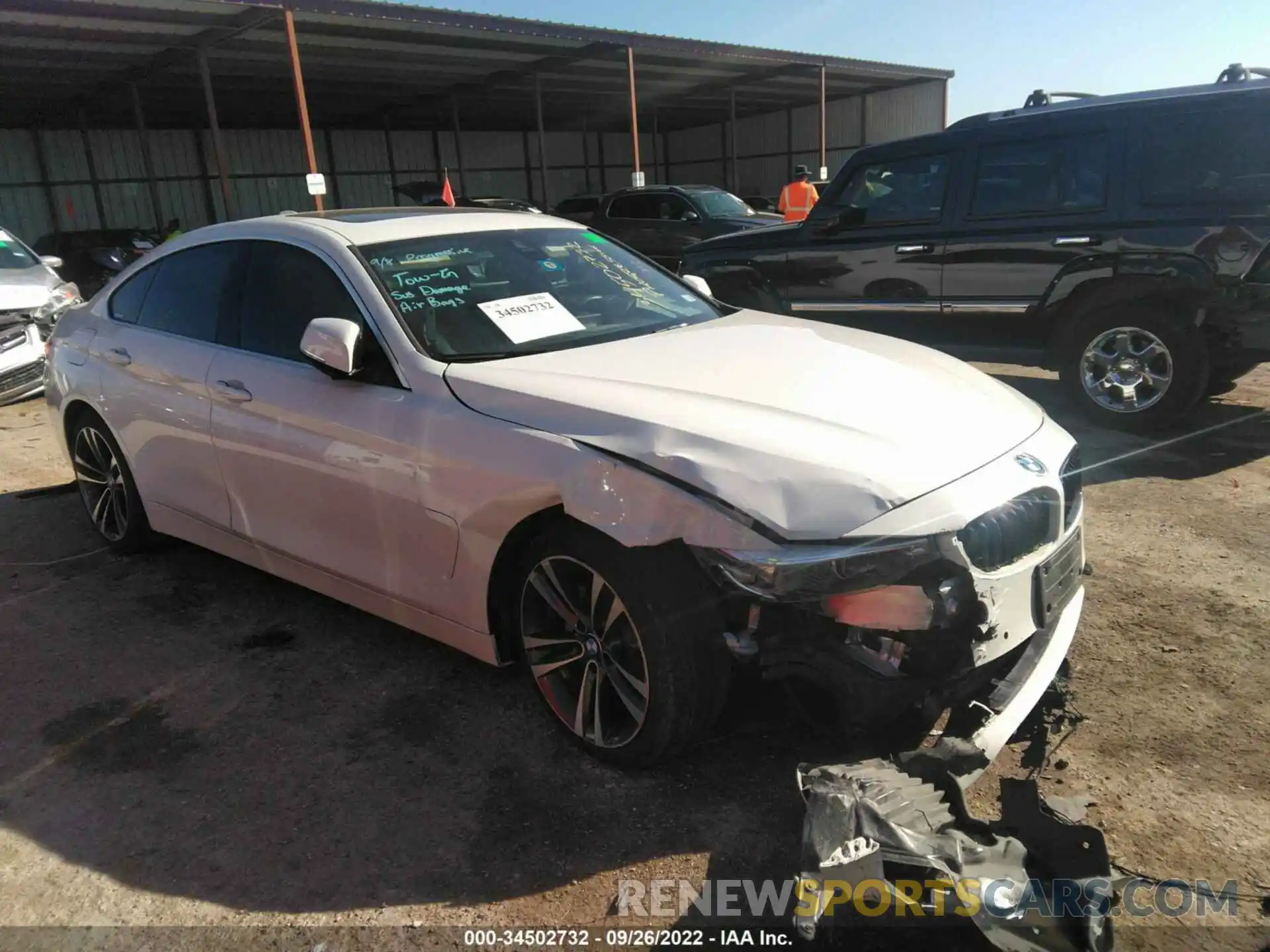 1 Photograph of a damaged car WBA4J1C02LBU67524 BMW 4 SERIES 2020