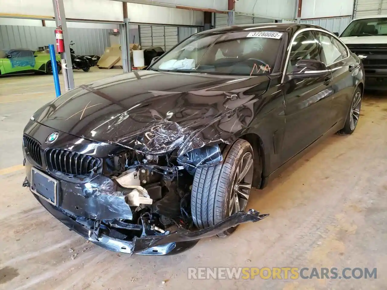 2 Photograph of a damaged car WBA4J1C02LCE12889 BMW 4 SERIES 2020