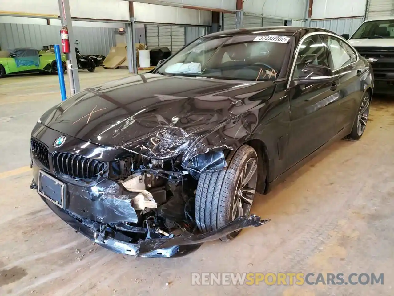 9 Photograph of a damaged car WBA4J1C02LCE12889 BMW 4 SERIES 2020