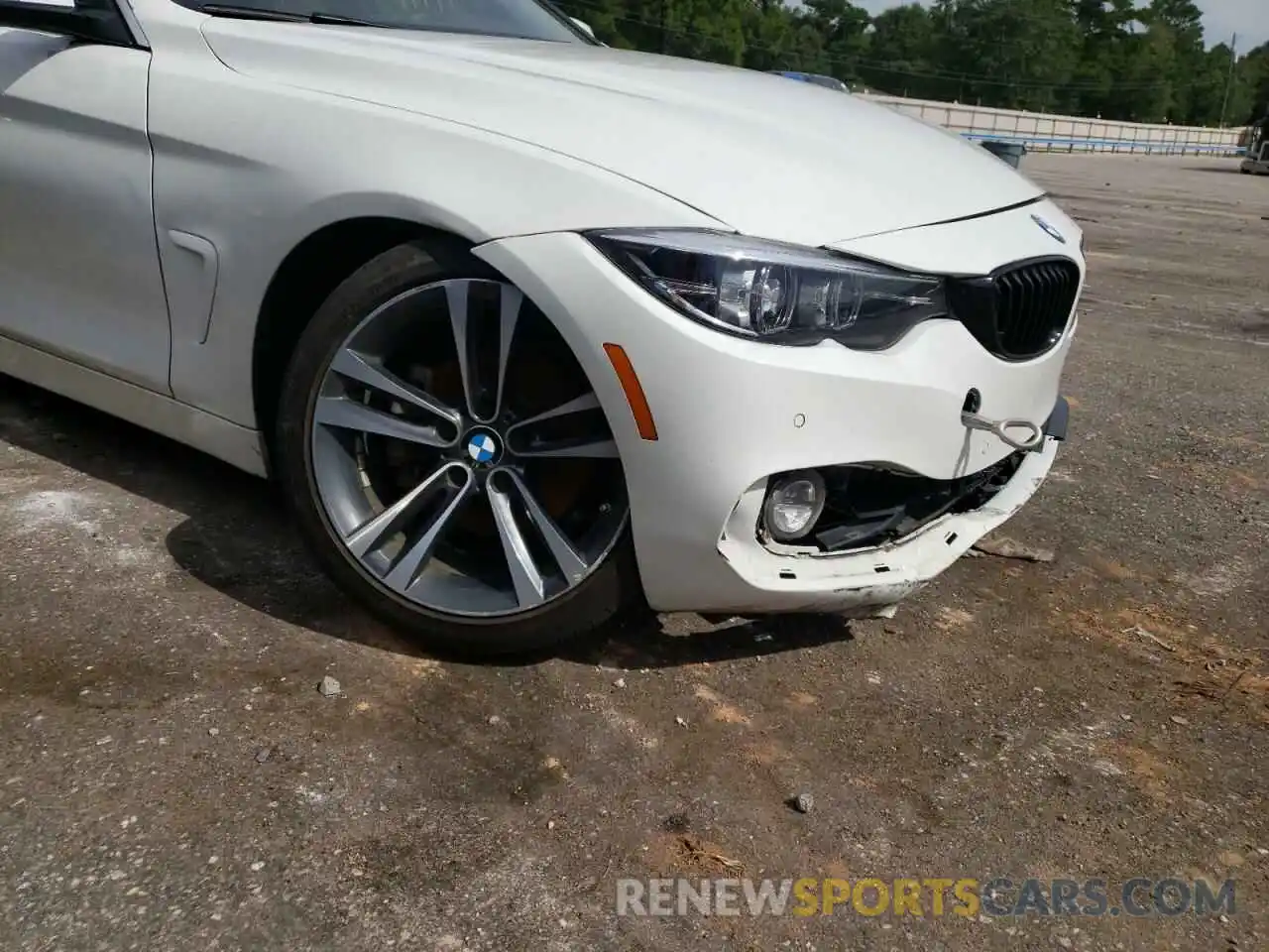 9 Photograph of a damaged car WBA4J1C06LCE01104 BMW 4 SERIES 2020