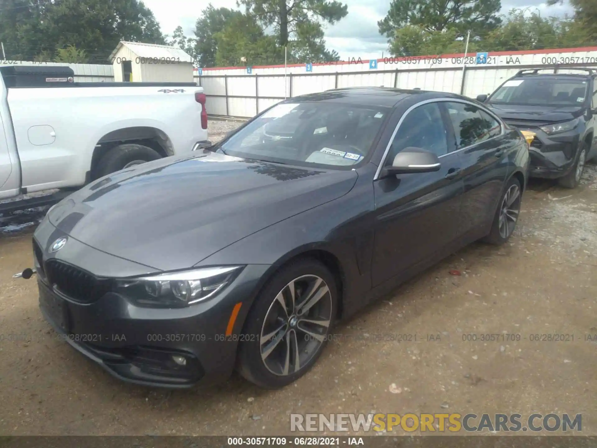 2 Photograph of a damaged car WBA4J1C06LCE16265 BMW 4 SERIES 2020