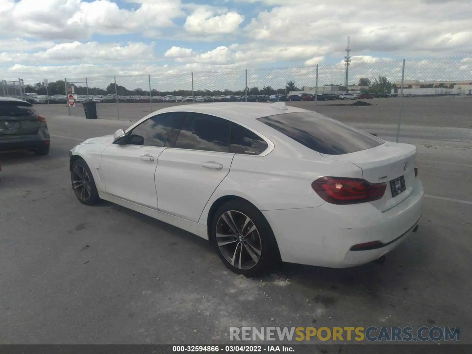 3 Photograph of a damaged car WBA4J7C08LBV99495 BMW 4 SERIES 2020