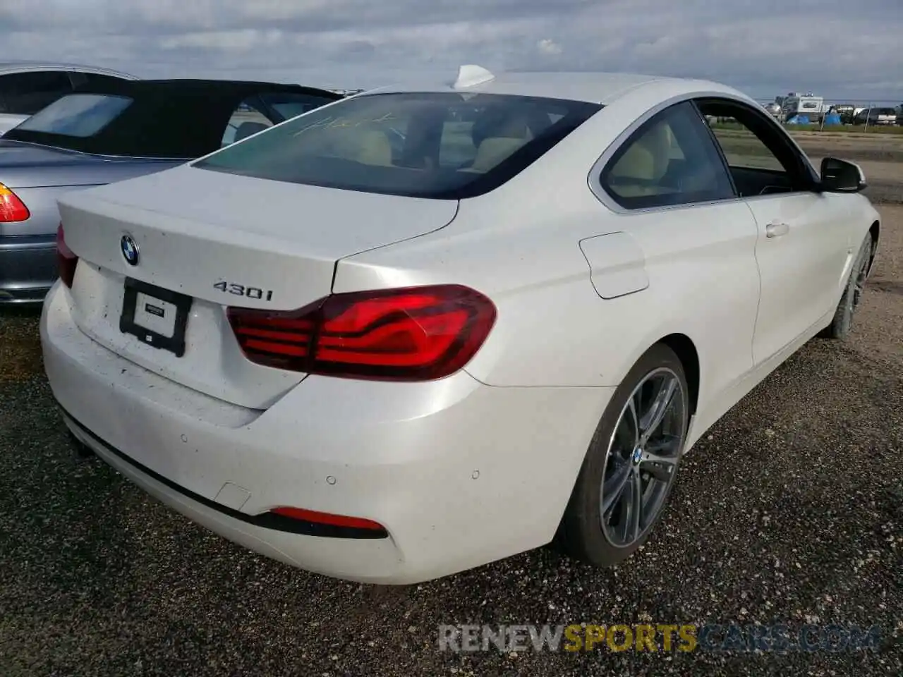 4 Photograph of a damaged car WBA4W3C05LFH18822 BMW 4 SERIES 2020