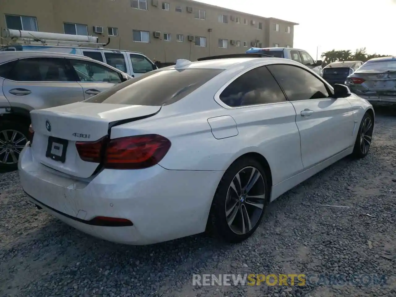 4 Photograph of a damaged car WBA4W3C05LFJ83701 BMW 4 SERIES 2020