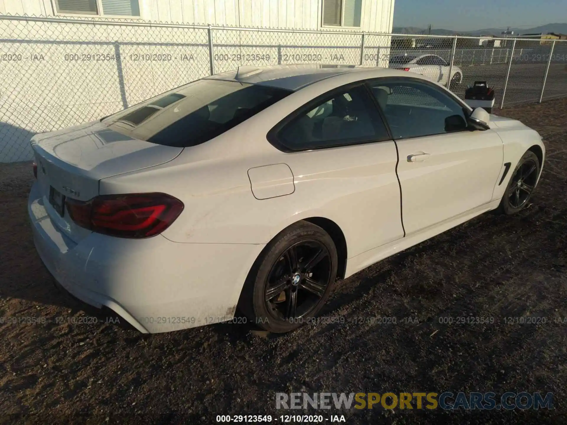 4 Photograph of a damaged car WBA4W3C07LFH25657 BMW 4 SERIES 2020