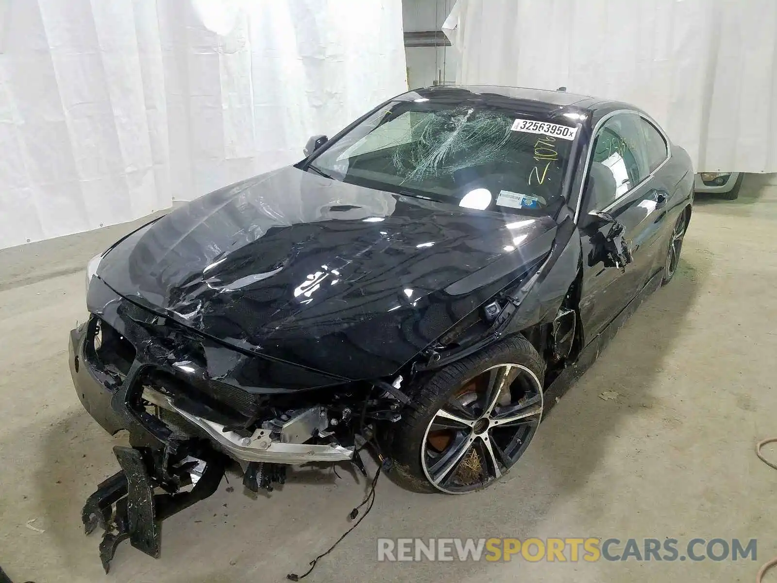 2 Фотография поврежденного автомобиля WBA4W9C01LAG90100 BMW 4 SERIES 2020