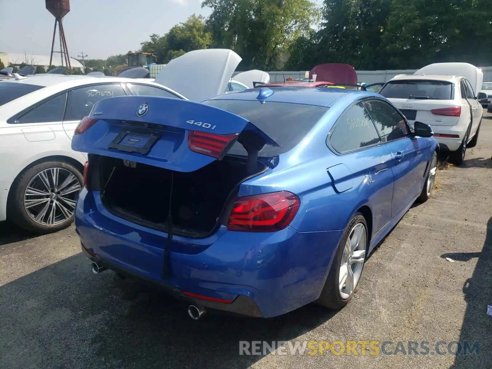 4 Photograph of a damaged car WBA4W9C01LFH81810 BMW 4 SERIES 2020