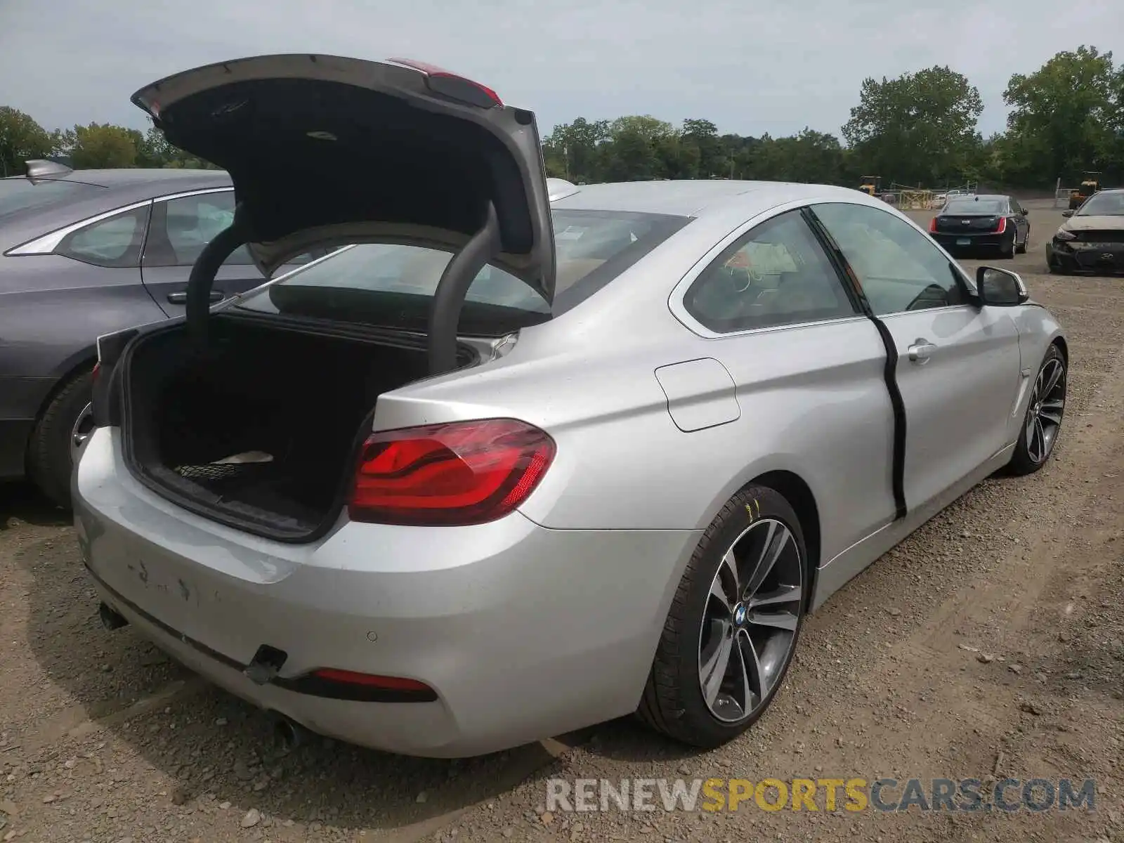 4 Photograph of a damaged car WBA4W9C0XLFH68652 BMW 4 SERIES 2020