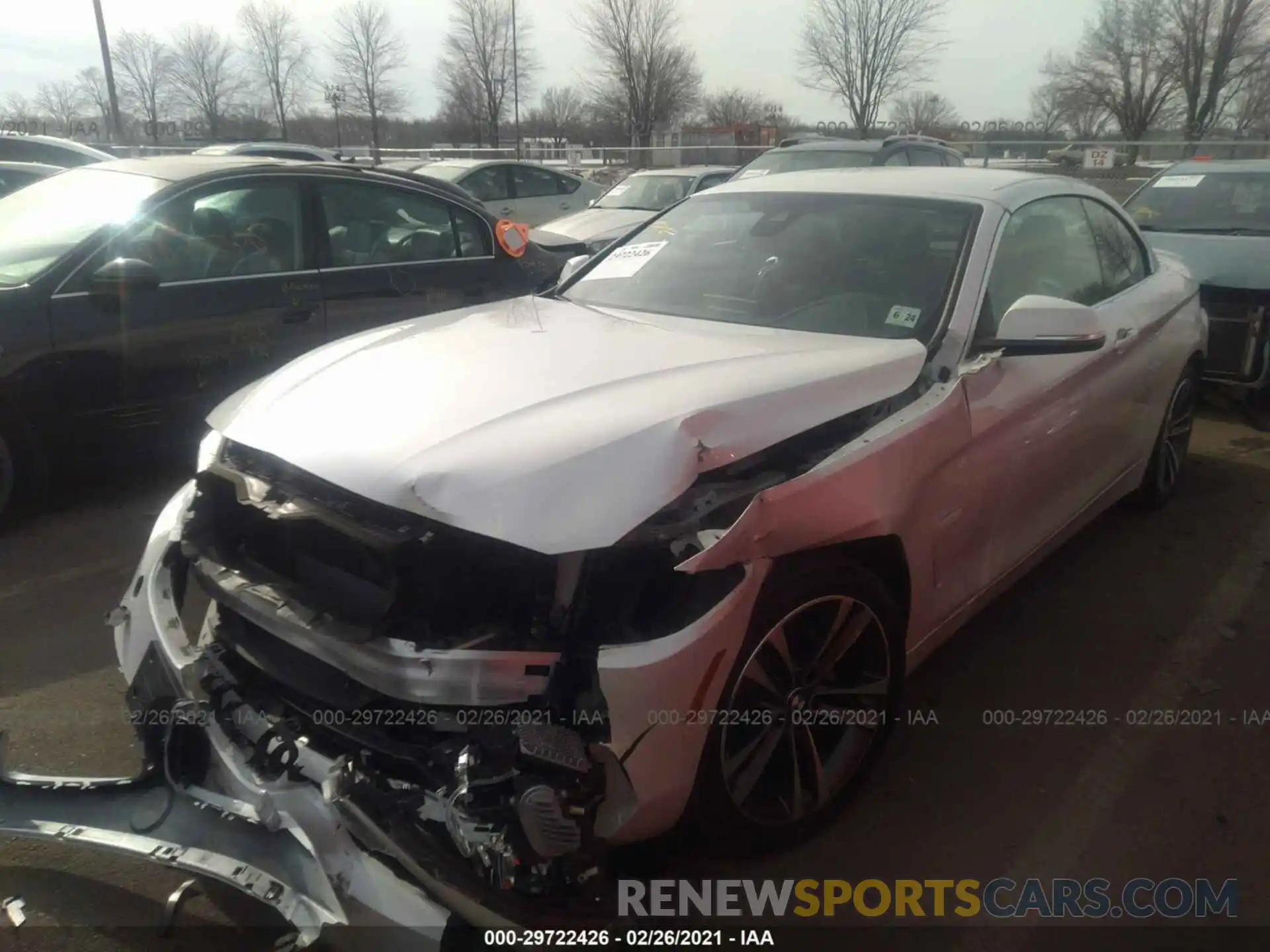 2 Фотография поврежденного автомобиля WBA4Z3C04L5N35728 BMW 4 SERIES 2020
