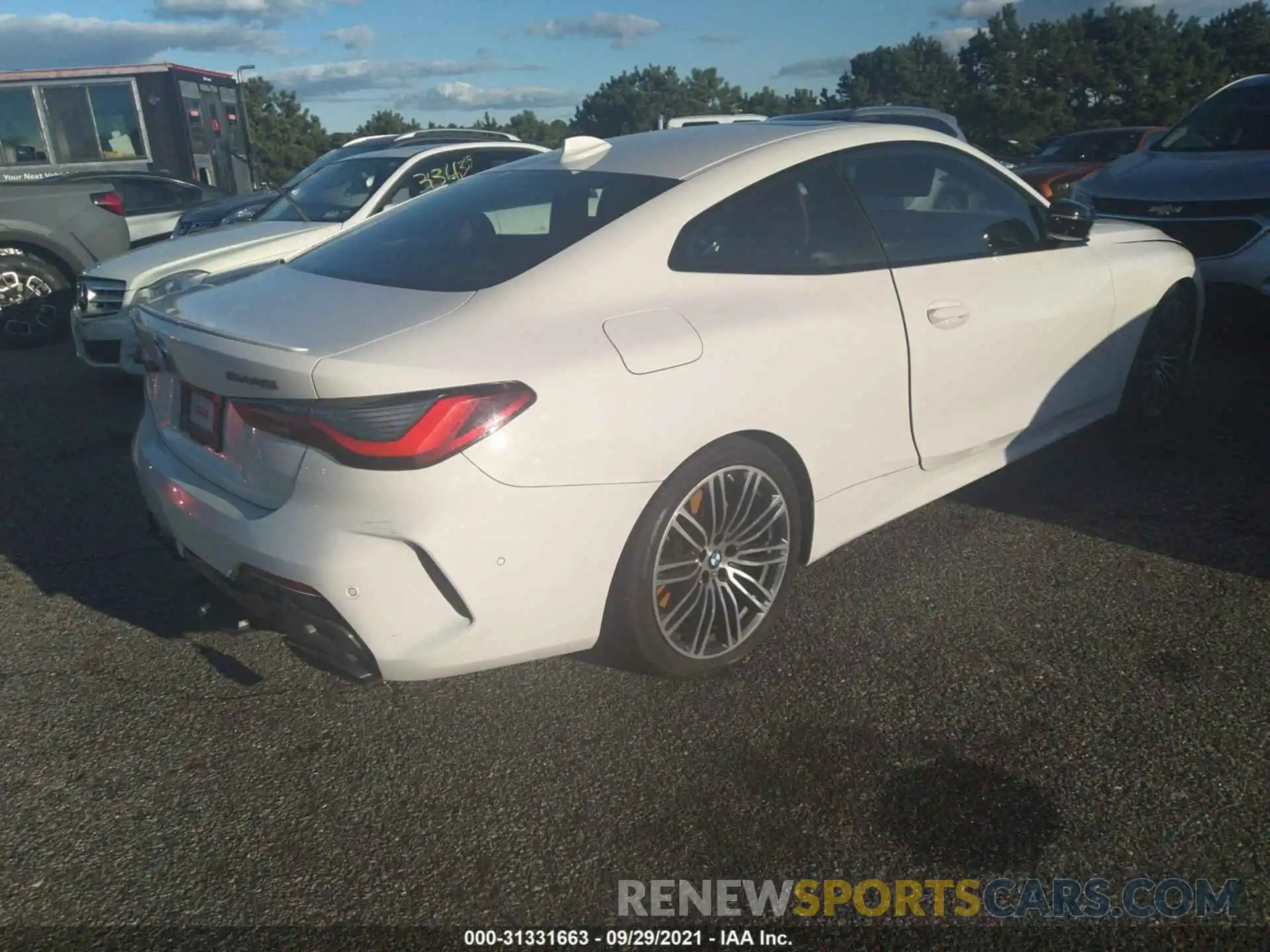 4 Photograph of a damaged car WBA13AR01MCF72249 BMW 4 SERIES 2021